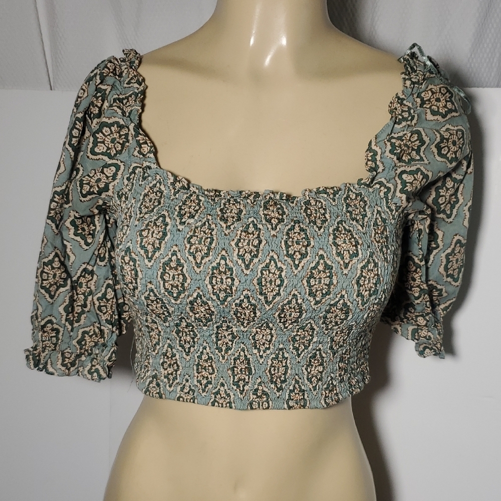 Zara Cropped Top with Puff Sleeves Size S Smocked Square-Neck